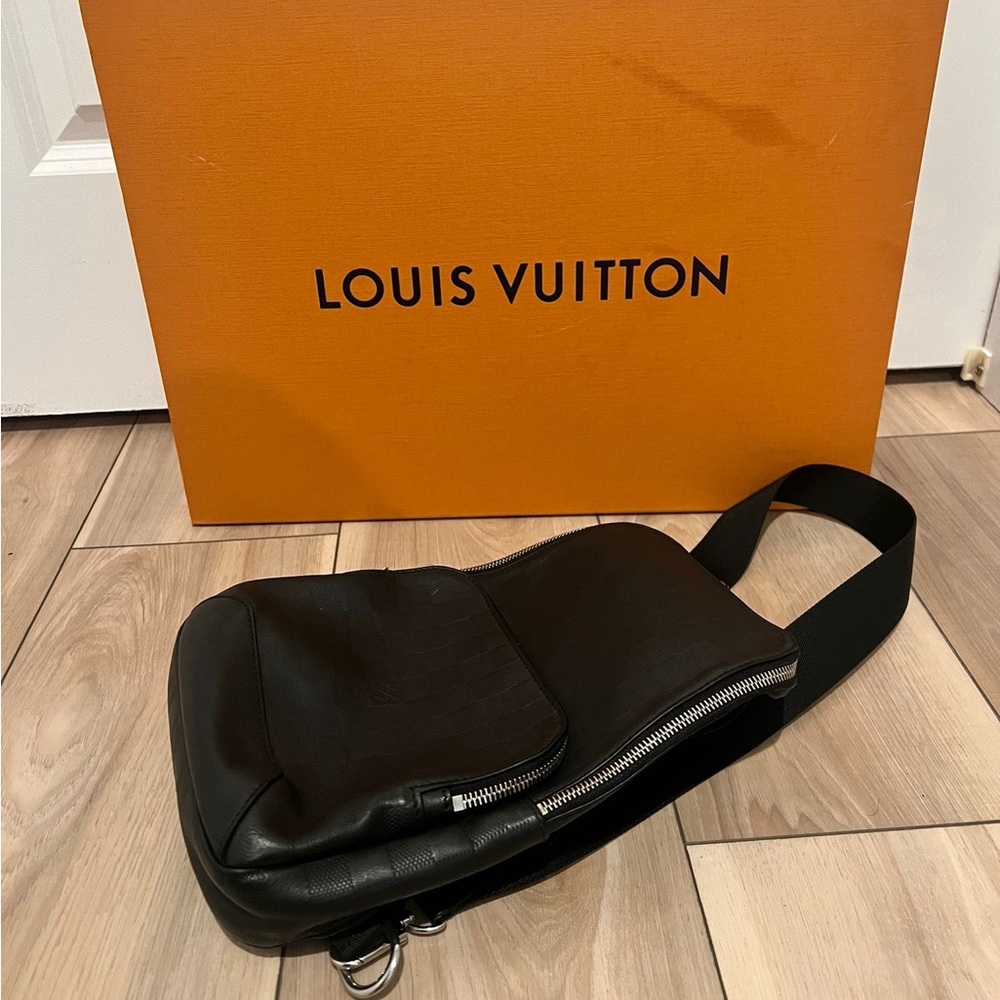 COPY - LOUIS VUITTON  ,ORIGINAL MEN SLING BAG